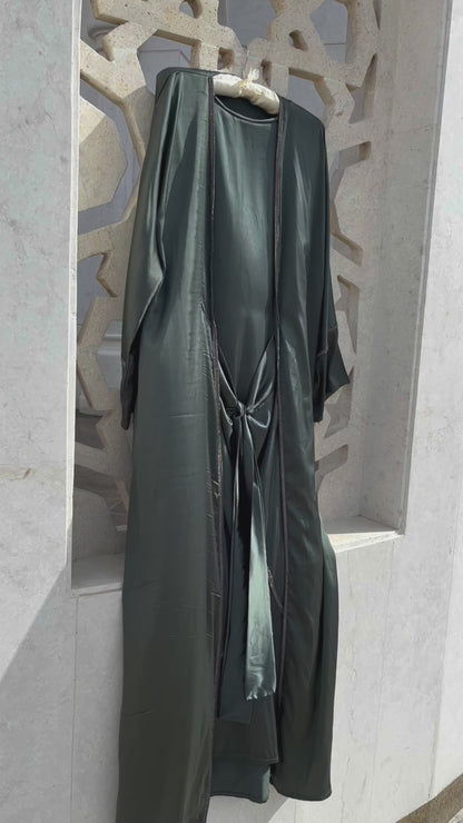 Green shiny pearl